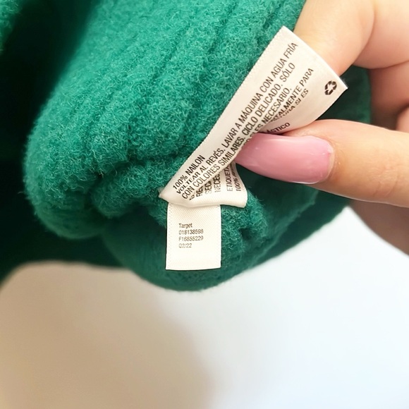 A New Day Green V Neck 100% Nylon Sweater Crop Tank Top - Picture 6 of 8